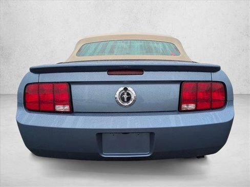 Used 2007 Ford Mustang Convertible RWD image 6