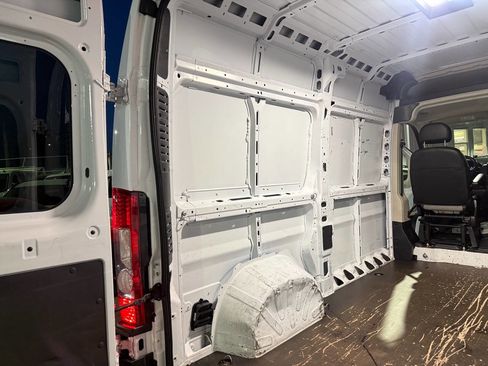Used 2022 RAM ProMaster 3500 w/ Interior LED Lighting Group FWD image 11