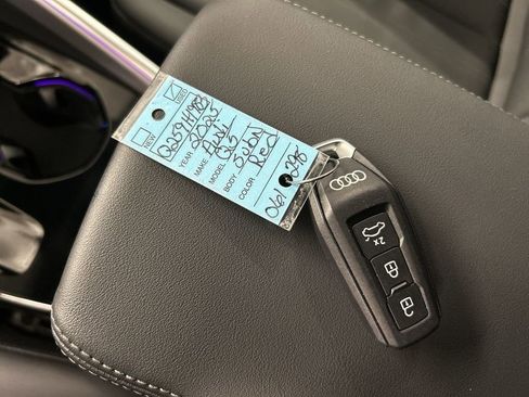 Used 2025 Audi Q5 Premium Plus w/ Premium Plus AWD/4WD image 13