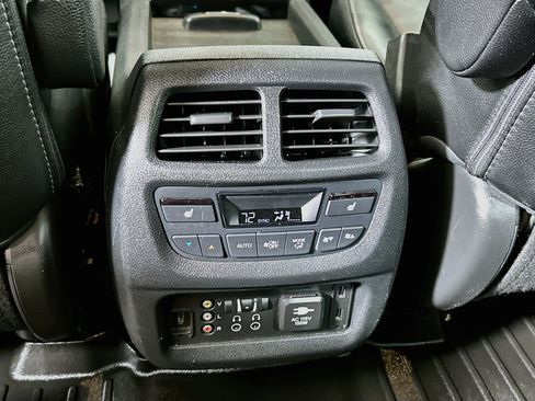 Used 2016 Honda Pilot Elite image 26