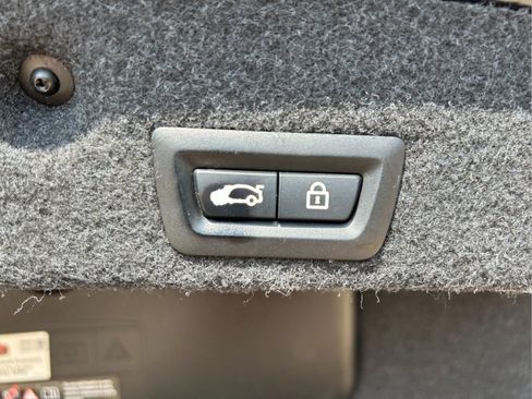 Used 2013 BMW 550i Sedan image 28