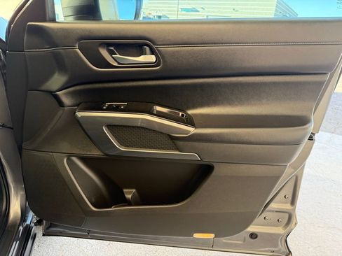 Used 2022 Nissan Pathfinder SL w/ SL Premium Package image 15