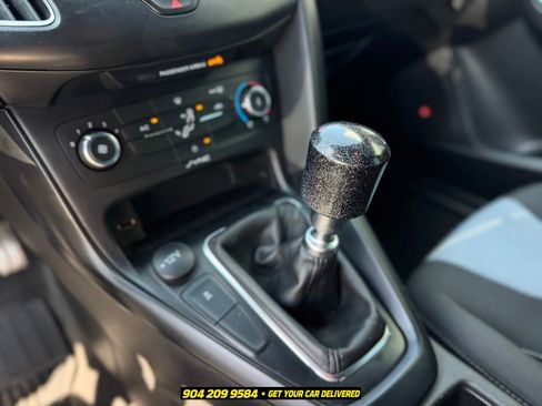 Used 2018 Ford Focus ST FWD image 19
