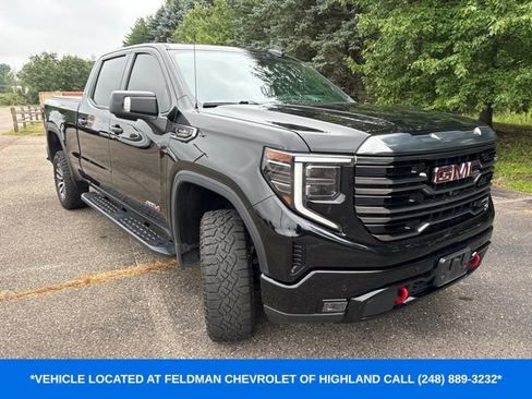 Used 2023 GMC Sierra 1500 AT4 w/ AT4 Preferred Package AWD/4WD image 2