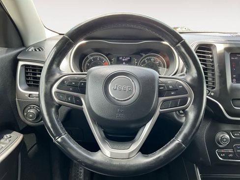 Used 2020 Jeep Cherokee Latitude Plus w/ Cold Weather Group AWD/4WD image 13