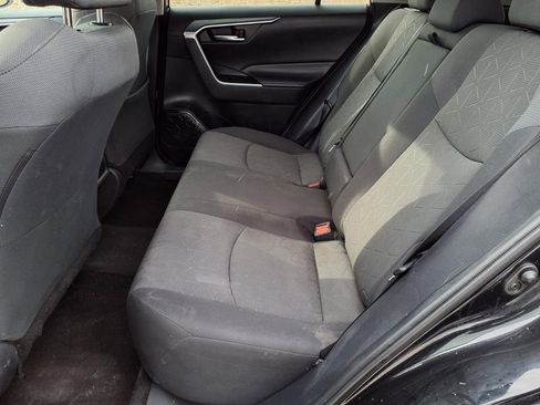 Used 2020 Toyota RAV4 XLE image 10
