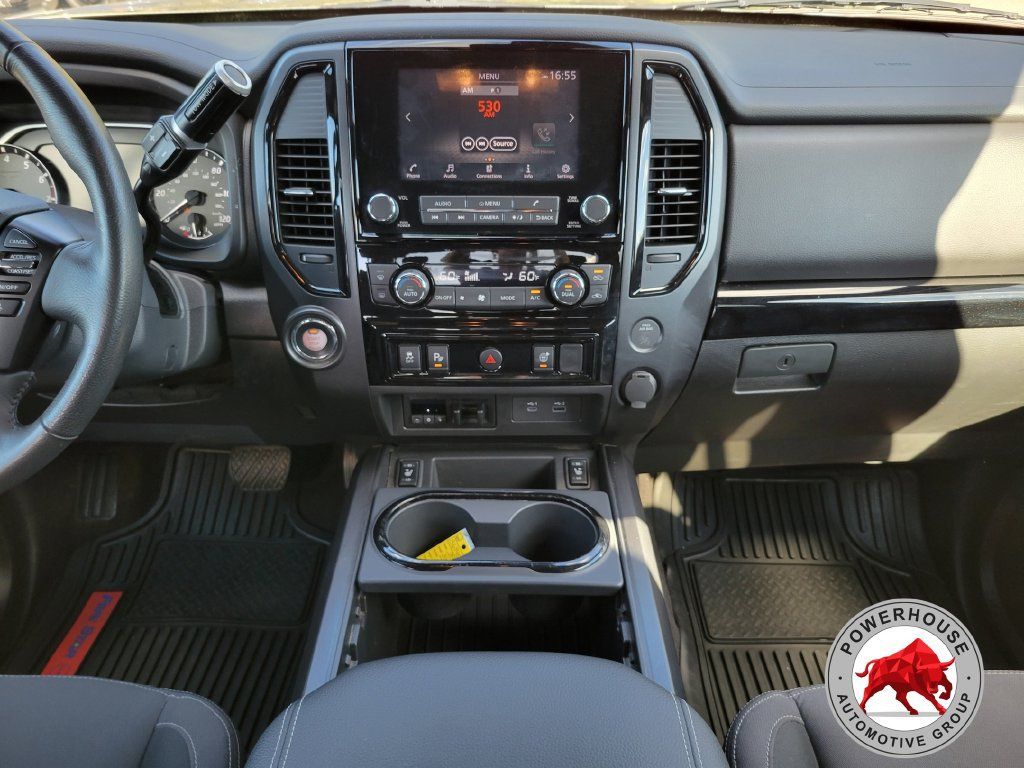 Used 2024 Nissan Titan SV w/ SV Convenience Package RWD image 20