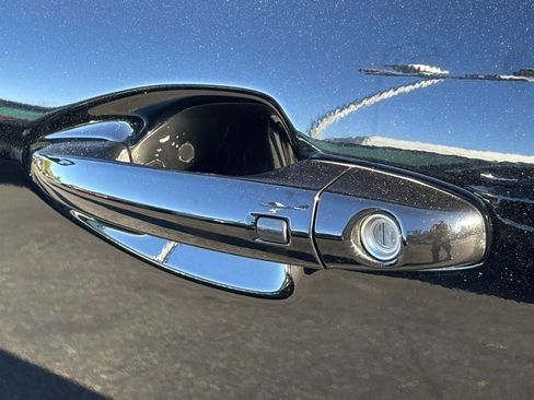 Used 2019 Kia Niro EX Premium image 21