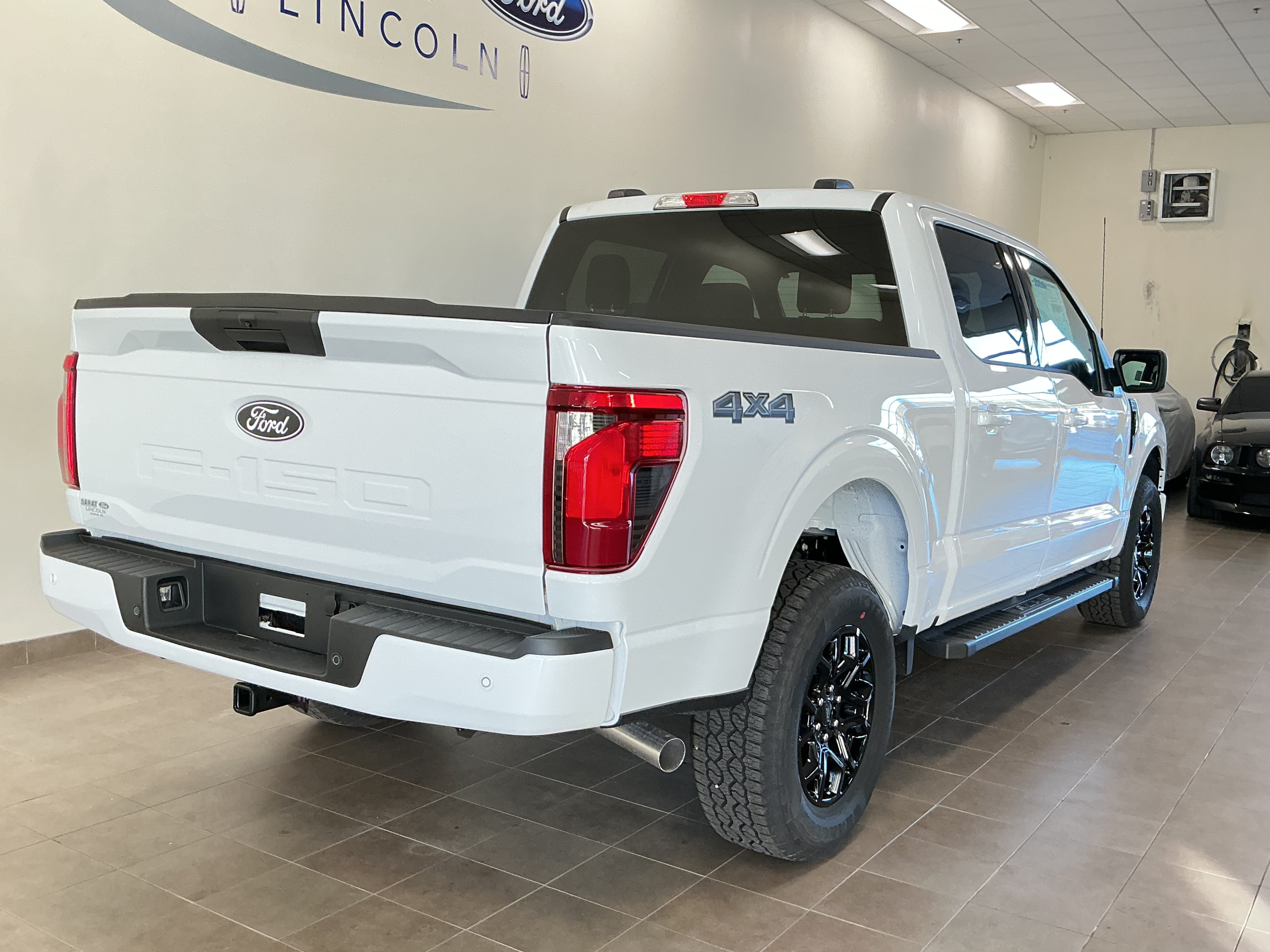 New 2026 Ford F150 XLT w/ XLT Black Appearance Package AWD/4WD image 7