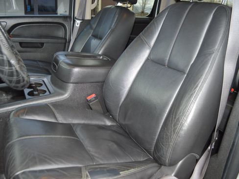 Used 2014 GMC Sierra 2500 SLT w/ SLT Convenience Package image 15