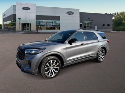 Used 2025 Ford Explorer ST-Line