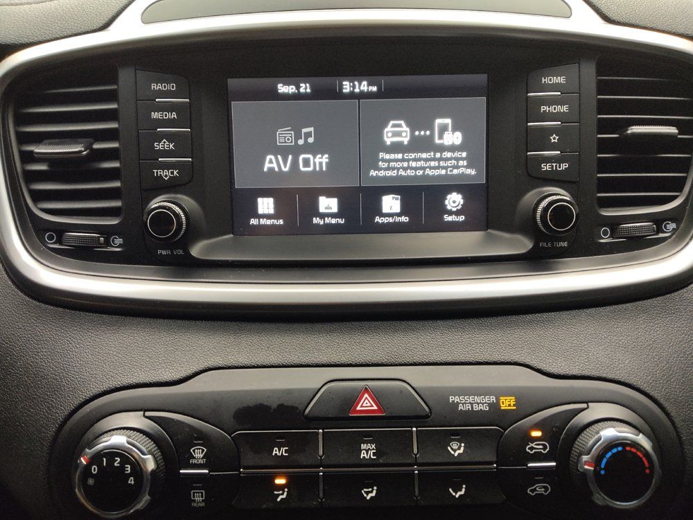Used 2020 Kia Sorento LX FWD image 25