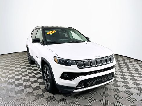 Certified 2022 Jeep Compass Limited image 2