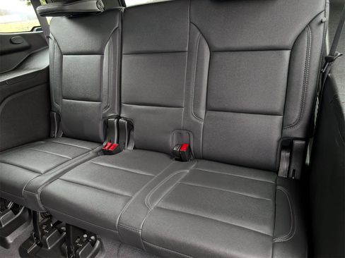 Used 2021 Chevrolet Tahoe LT w/ Luxury Package image 17