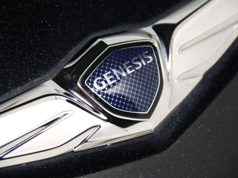 Used 2023 Genesis GV70 2.5T w/ Sport Prestige Package AWD/4WD image 30