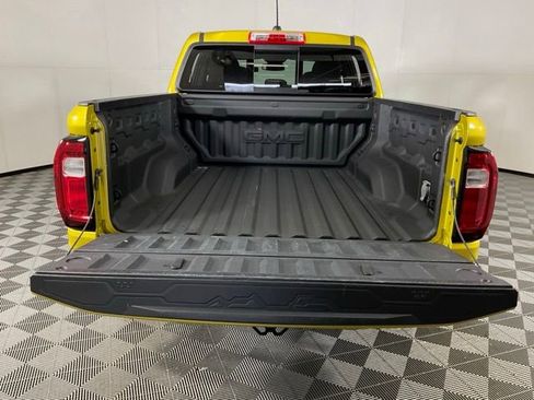 Used 2024 GMC Canyon AT4 w/ AT4 Premium Package AWD/4WD image 40