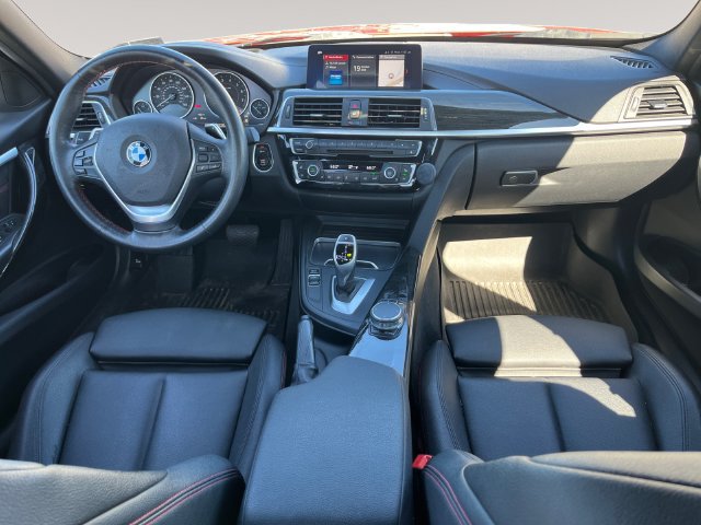 Used 2018 BMW 330i xDrive Sedan w/ Premium Package AWD/4WD image 10