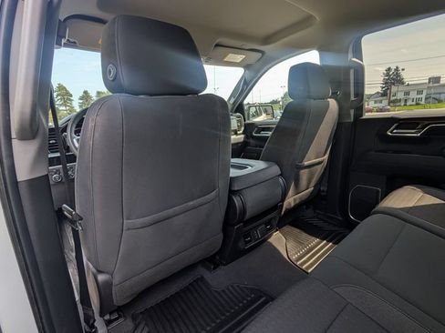 Used 2023 Chevrolet Silverado 1500 LT AWD/4WD image 13