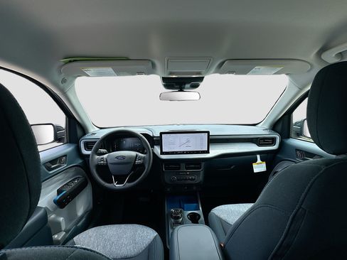 New 2026 Ford Maverick XLT w/ XLT Luxury Package FWD image 15