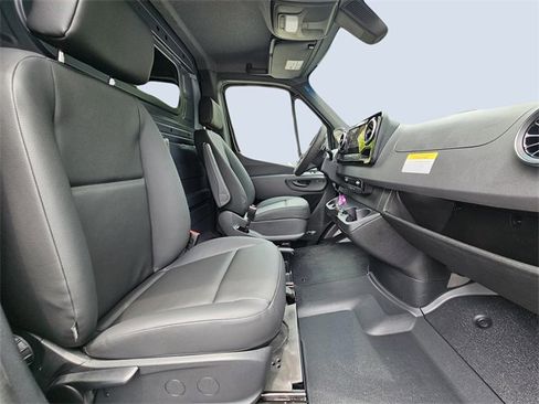 New 2025 Mercedes-Benz Sprinter 2500 image 17