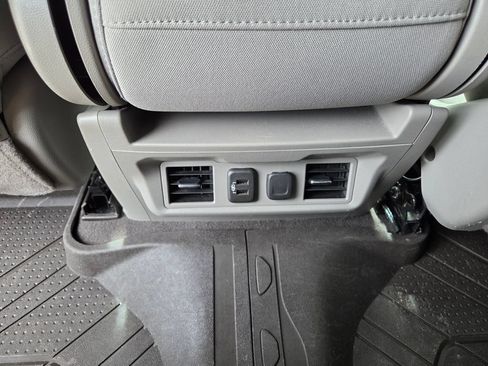 Used 2019 Chevrolet Silverado 1500 LT w/ All-Star Edition RWD image 13