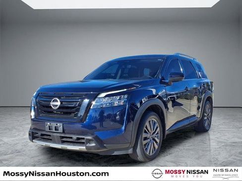 Certified 2023 Nissan Pathfinder SL w/ SL Premium Package image 4