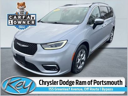 Used 2023 Chrysler Pacifica Limited