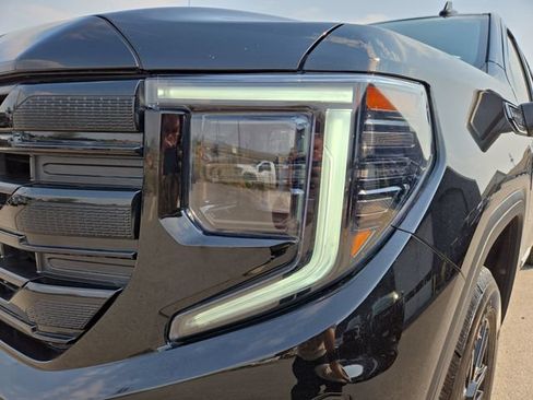 Used 2024 GMC Sierra 1500 Elevation w/ LPO, Elevation Black Package AWD/4WD image 6