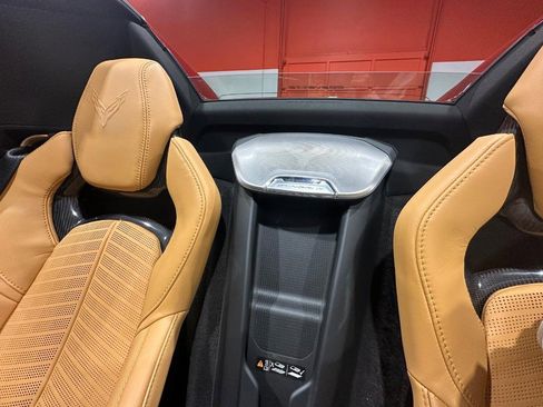 Used 2025 Chevrolet Corvette Stingray Preferred Conv image 23