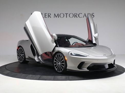 Used 2023 McLaren GT image 19