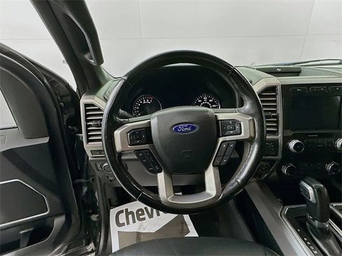 Used 2018 Ford F150 Platinum w/ Equipment Group 701A Luxury image 11