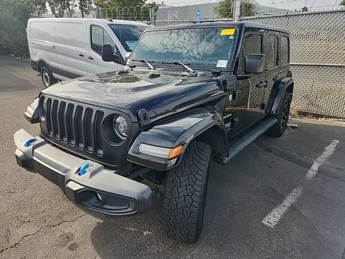 Used 2023 Jeep Wrangler Unlimited Sahara AWD/4WD image 4