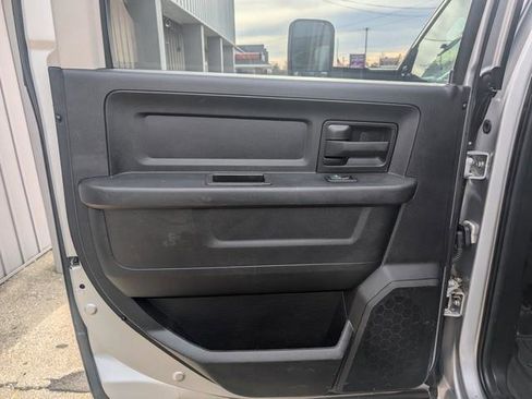 Used 2014 RAM 3500 Tradesman image 15