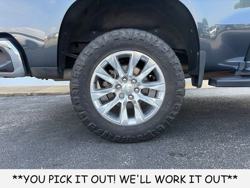 Used 2021 Chevrolet Silverado 1500 LTZ w/ Z71 Off-Road Package AWD/4WD image 7