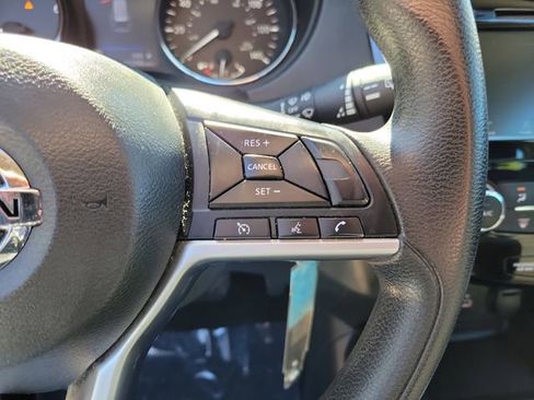 Used 2020 Nissan Rogue S image 15