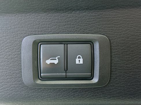 Used 2024 Mitsubishi Outlander SE image 31