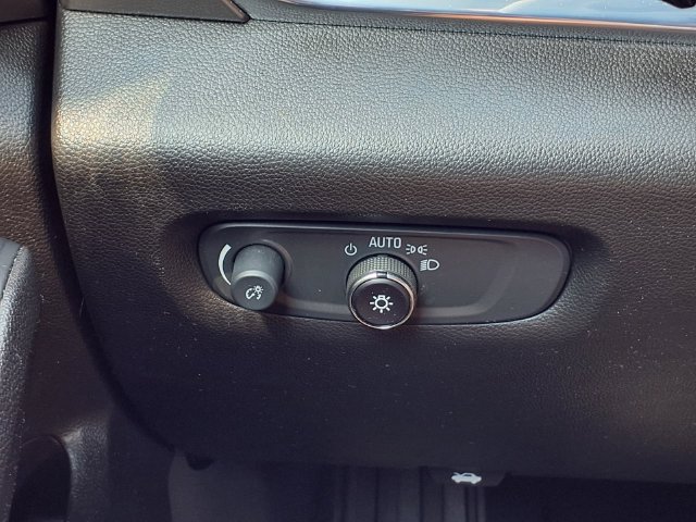 Used 2024 Chevrolet Traverse LT FWD image 19