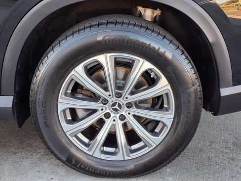 Used 2025 Mercedes-Benz GLC 300 image 24