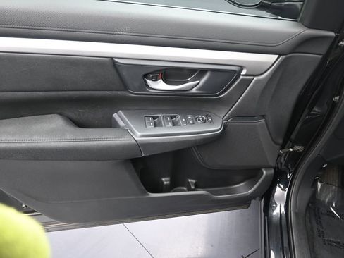 Used 2020 Honda CR-V LX image 10