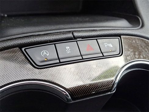 Used 2022 GMC Acadia AT4 w/ Technology Package image 26