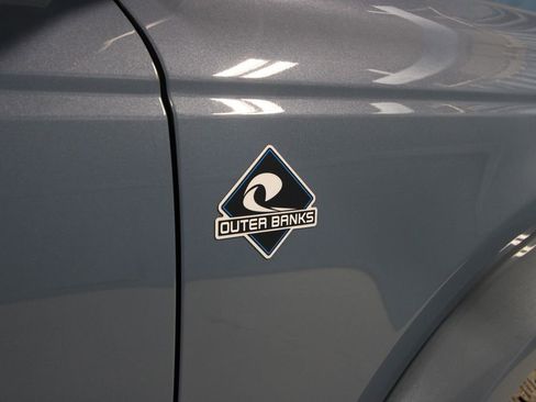 Used 2025 Ford Bronco Outer Banks image 38