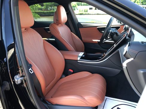 Used 2024 Mercedes-Benz C 63 AMG S image 35