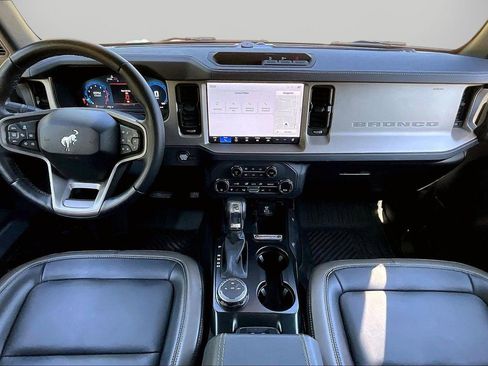 Used 2025 Ford Bronco Outer Banks AWD/4WD image 15