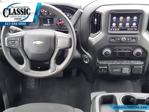 Used 2025 Chevrolet Silverado 2500 Custom w/ Custom Value Package image 3