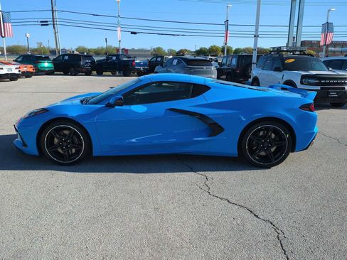 Used 2020 Chevrolet Corvette Stingray Coupe w/ Z51 Performance Package image 5