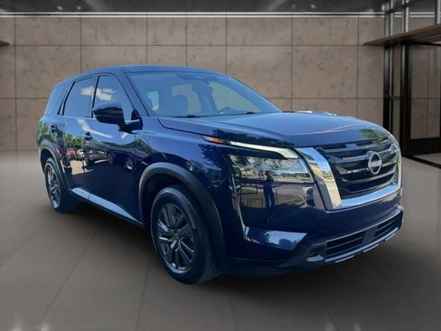 Used 2022 Nissan Pathfinder S FWD image 7