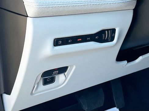 New 2026 Jeep Cherokee Laredo image 10