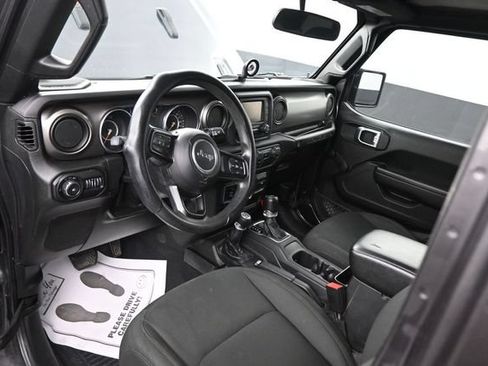 Used 2018 Jeep Wrangler Unlimited Sport AWD/4WD image 21