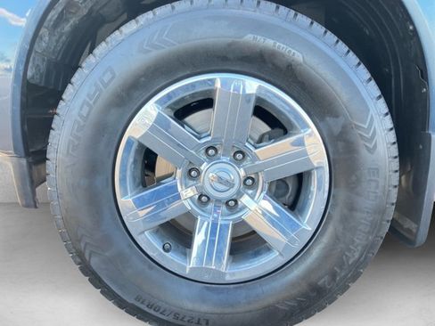 Used 2014 Nissan Titan SV w/ SV Value Truck Package AWD/4WD image 22