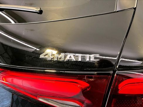 Used 2026 Mercedes-Benz GLC 300 4MATIC image 10